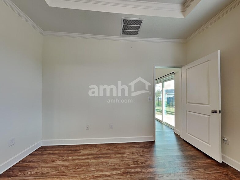 Building Photo - 1028 Walden Oaks Pl
