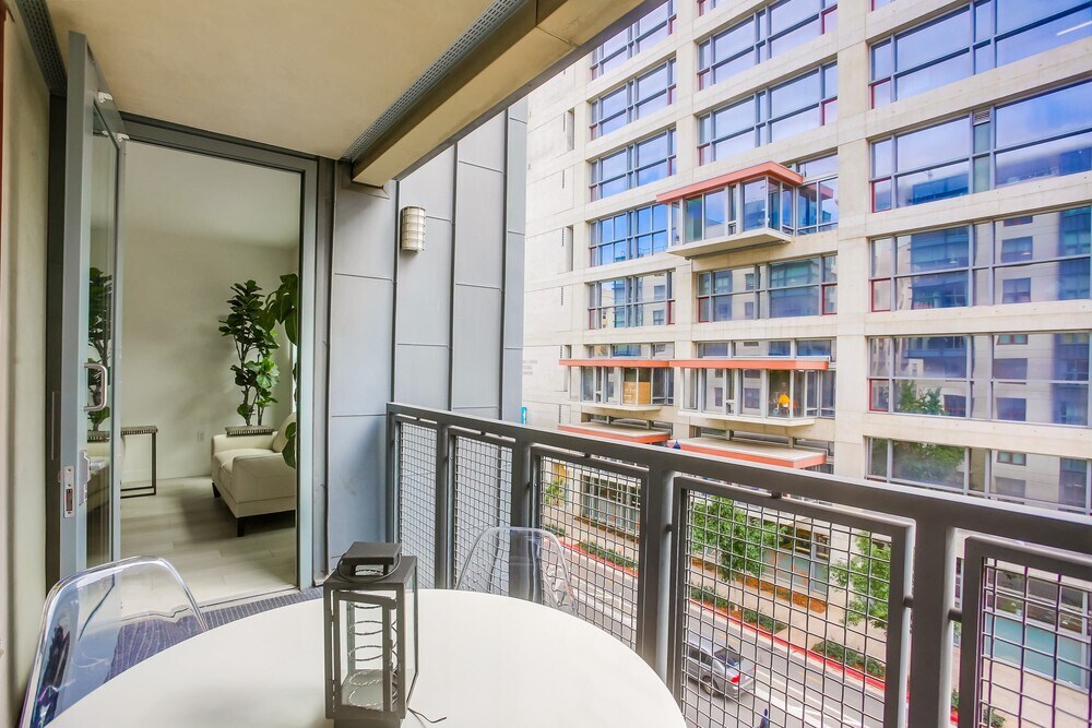 Building Photo - 1150 J St