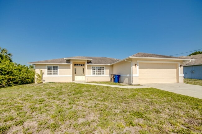 Building Photo - COMING SOON! 3 bedroom 2 bathroom single f...
