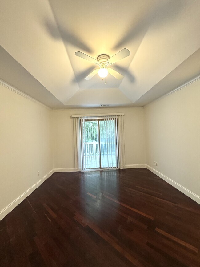 Building Photo - 1116 Venice Cir