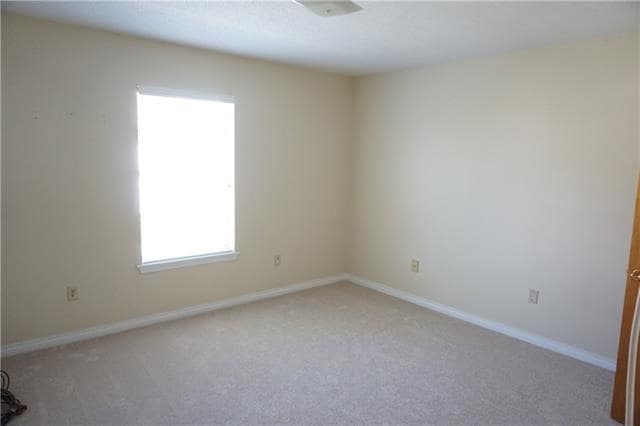 Building Photo - 2720 Whitney Pl