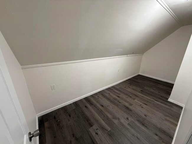 Building Photo - 37 E 49th St
