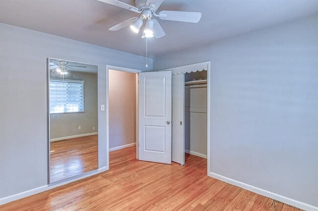 Building Photo - 1221 Cruce St