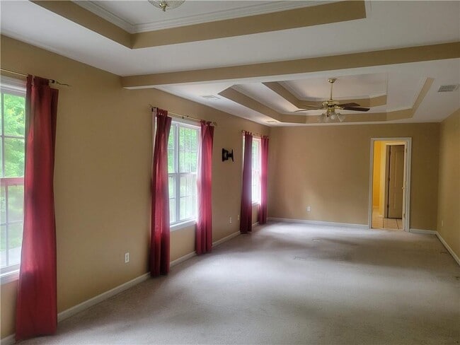 Building Photo - 5555 Holly Springs Dr