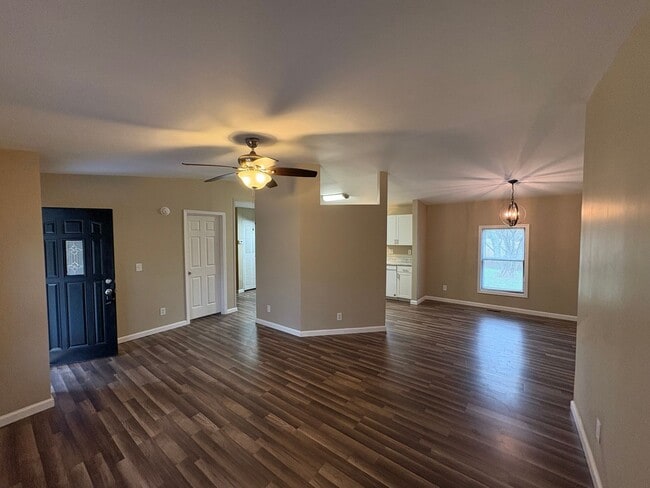 Building Photo - For Rent