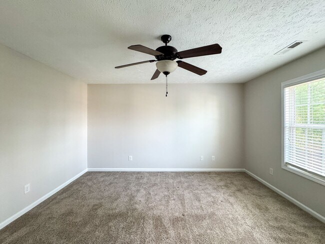 Building Photo - 2423 Kimbolton Drive