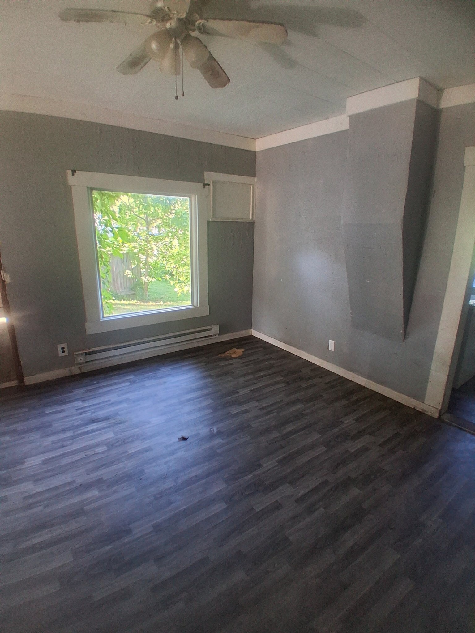 Building Photo - 428 S Central St