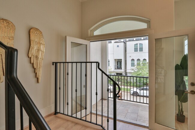 Building Photo - 4114 Driscoll St