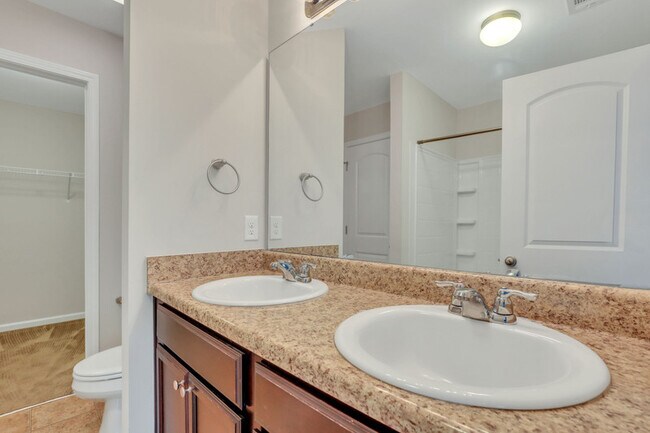 Building Photo - 100 Cantle Dr