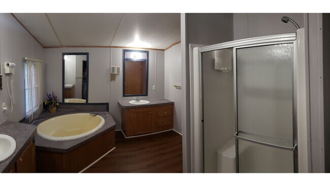 Building Photo - 18 Valley Trail SE