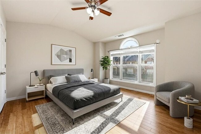 Building Photo - 6199 Thorncrest Dr