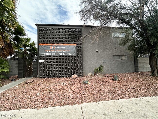 Building Photo - 2616 Lynnwood St