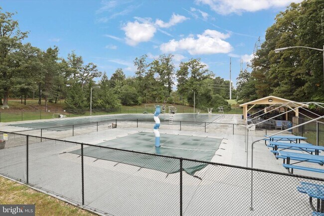 Building Photo - 2846 Chablis Cir