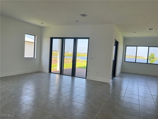 Building Photo - 5101 Isidora Ln