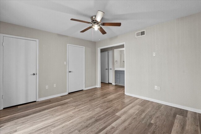 Building Photo - 250 El Dorado Blvd