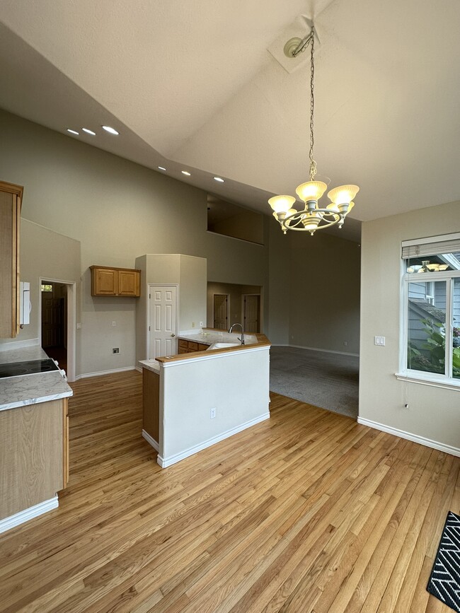 Building Photo - 17855 SW Mandel Ln