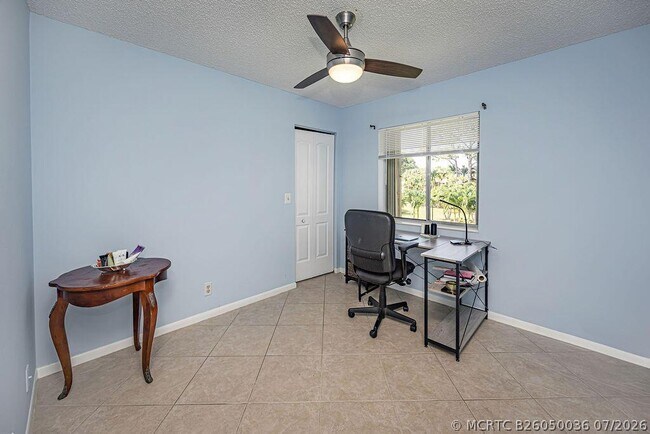 Building Photo - 539 Shady Pine Way