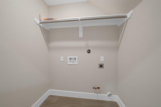 Building Photo - 2504 W Tidwell Rd