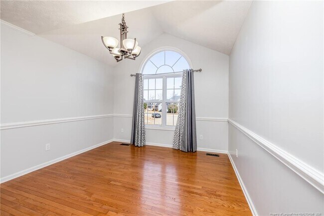 Building Photo - 3320 Benson Pl