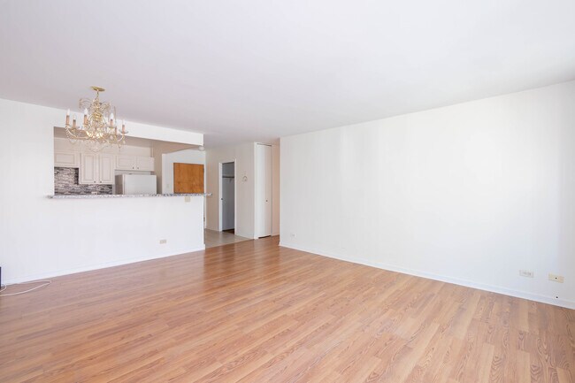 Building Photo - 211 E Ohio St