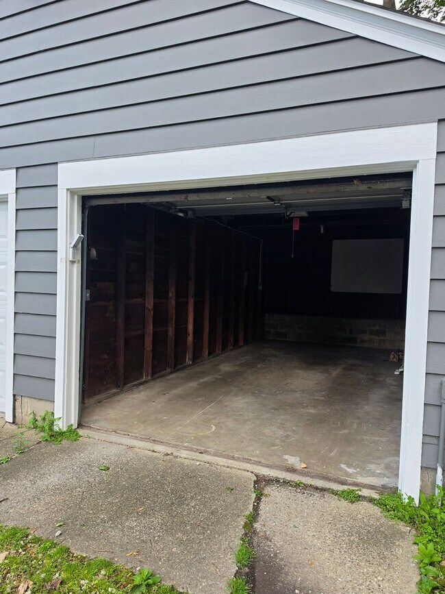 Building Photo - Updated 2-Bedroom Duplex for Rent – Kent, OH 44240