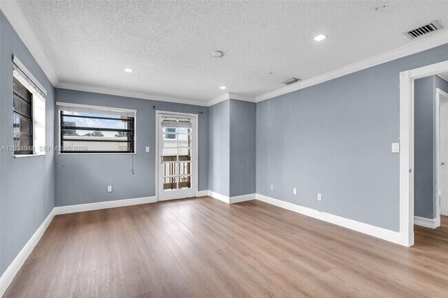 Building Photo - 5335 W 23rd Ct