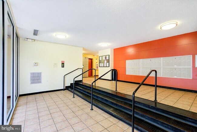 Building Photo - 8 S Van Dorn St