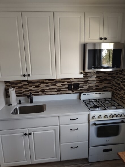 New Kitchen - 28 Beechwood Ave