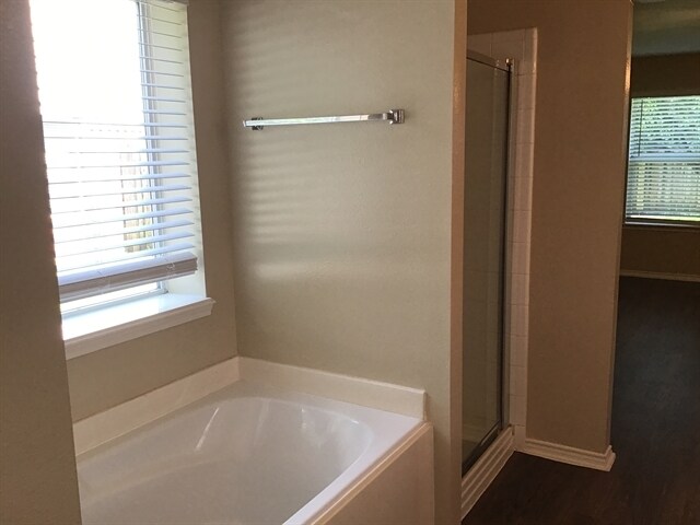 Building Photo - 4706 Buescher Ct