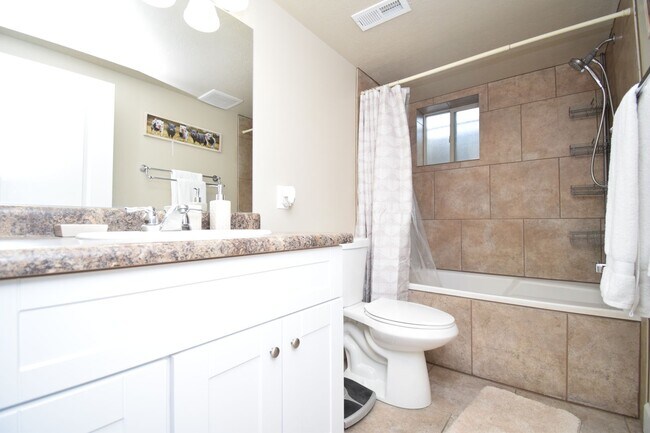 Building Photo - Updated 5 Bed West Valley Gem with Great Layout & Outdoor Living Space!!