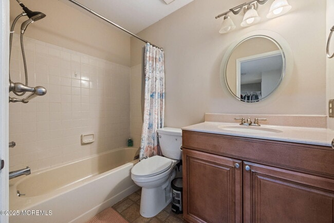 Building Photo - 335 Devon Pl