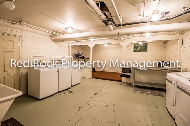 Building Photo - 507 S Howard St