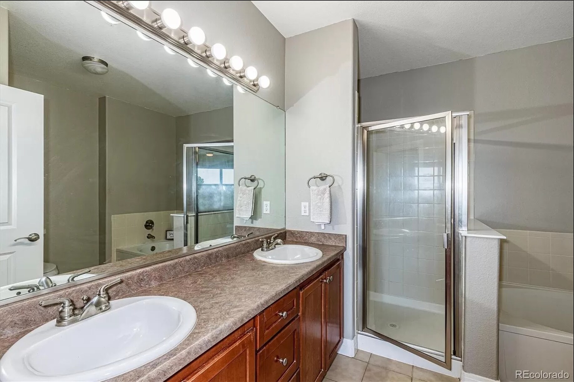 Primary Bathroom - 9059 E Panorama Cir
