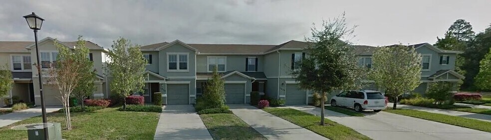 Primary Photo - 1034 N Black Cherry Dr
