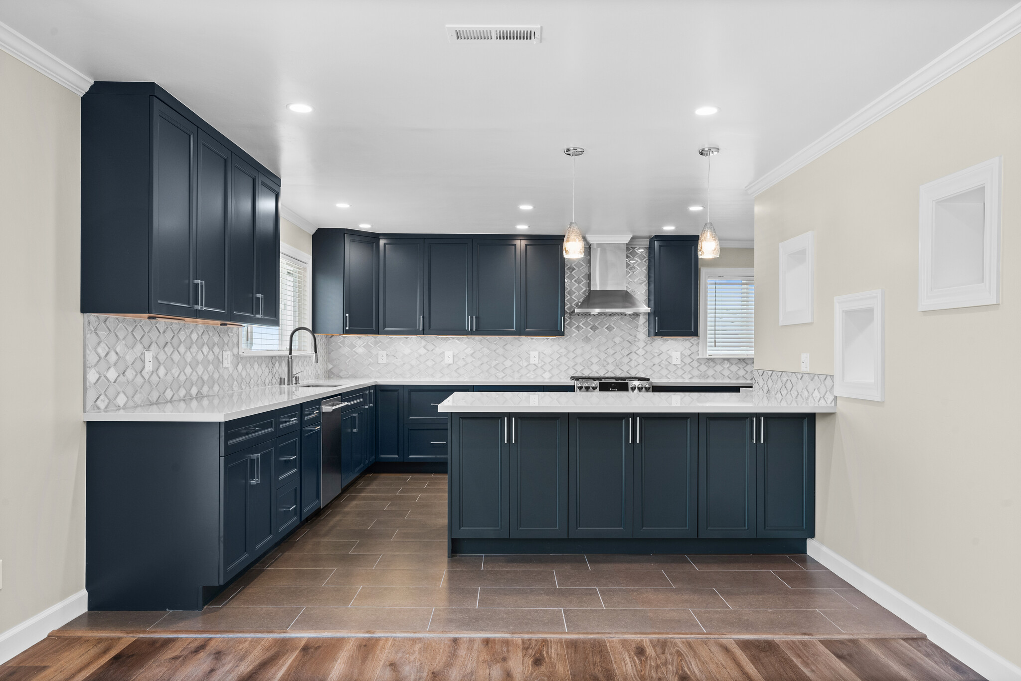 Building Photo - 2480 Ardee Ln
