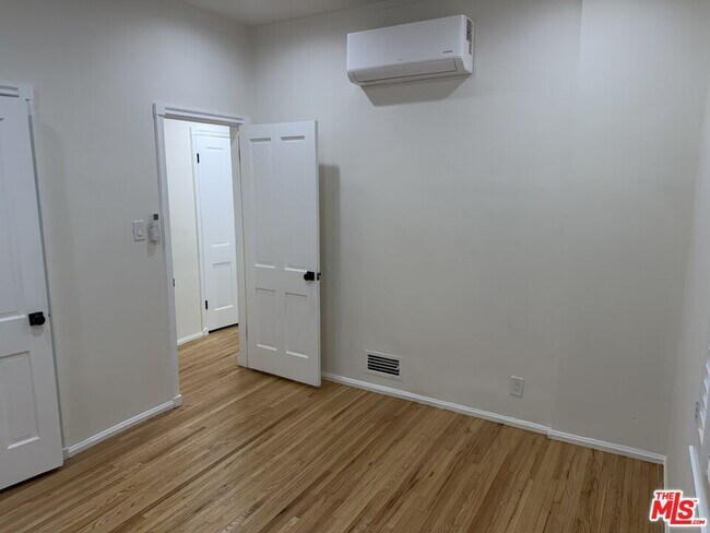 Building Photo - 9820 Charleville Blvd