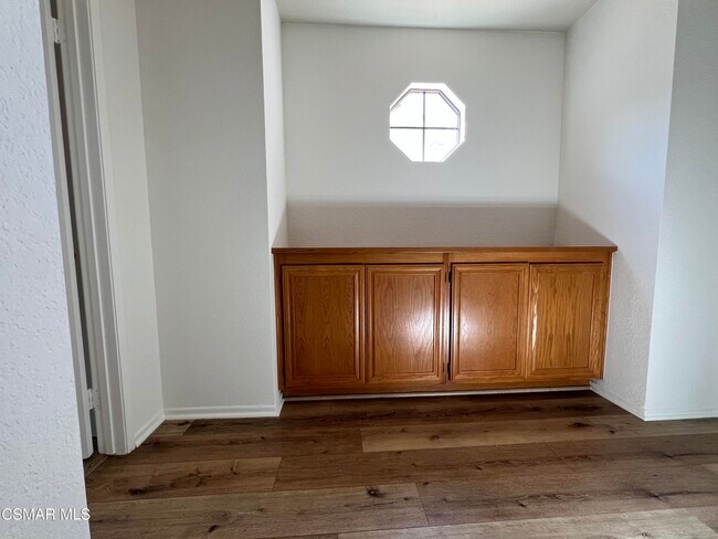 Building Photo - 831 Paseo Serenata