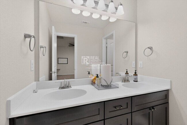 Building Photo - Allen Rental in Cottonwood Creek w/ Theater and Pool Access