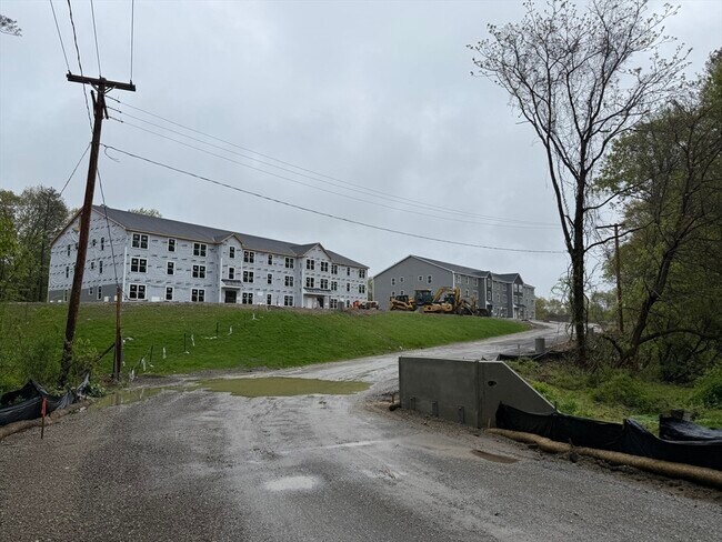 Building Photo - 251 Sladen St