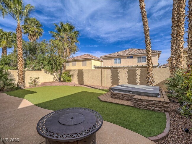 Building Photo - 10898 Carberry Hill St