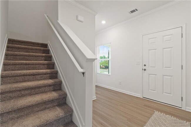 Building Photo - 220 Bloomfield Cir