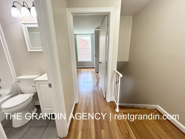 Building Photo - 1803 Grandin Rd SW