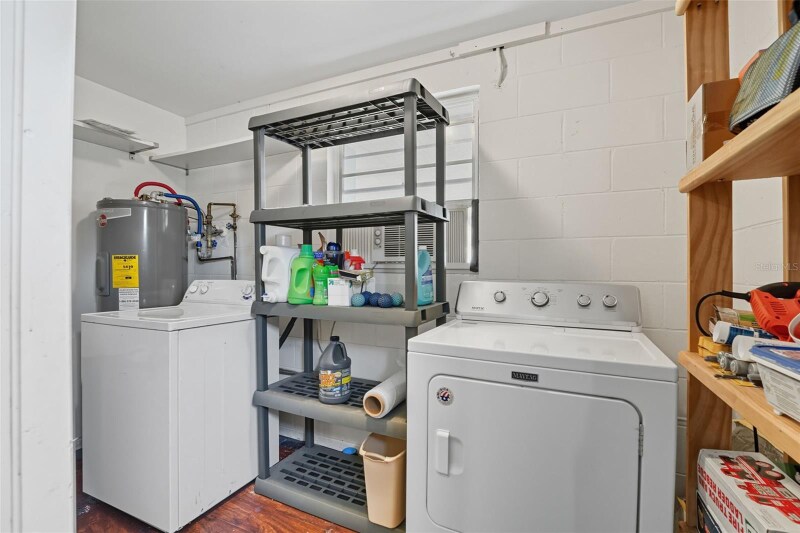 Building Photo - 7923 Woodvine Cir