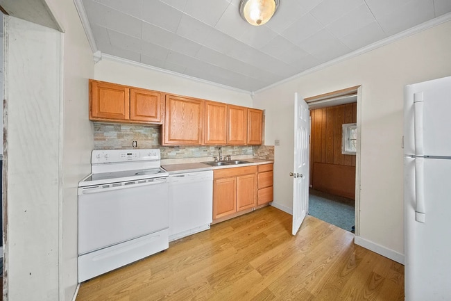 Building Photo - 1816 Pike St