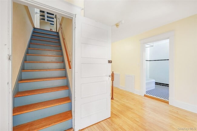 Building Photo - 25 Whittier Rd