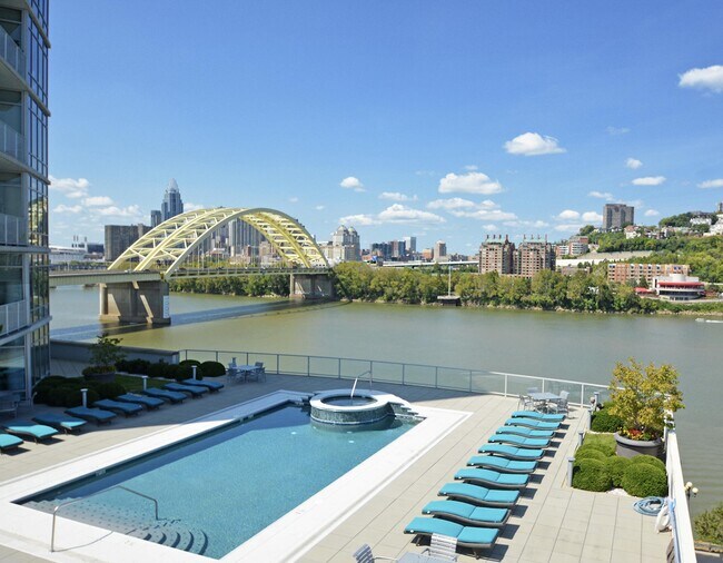 Building Photo - 400 Riverboat Row St