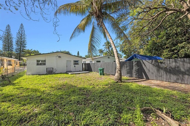 Building Photo - 1443 NW 34th St