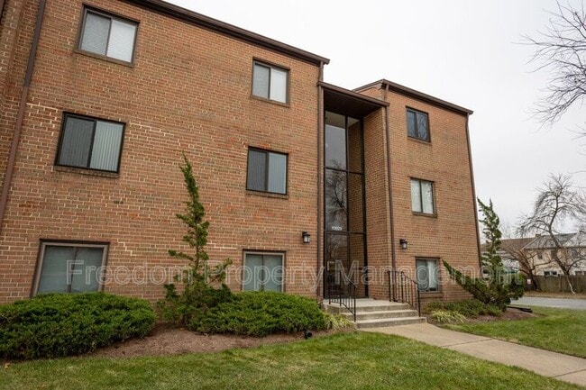 Building Photo - 10629 Provincial Dr