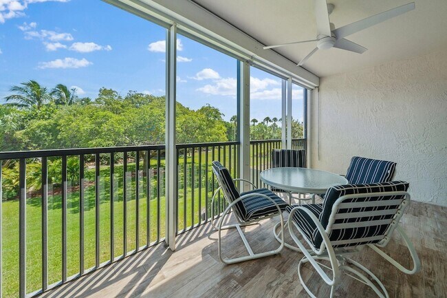 Building Photo - 300 N Hwy A1A