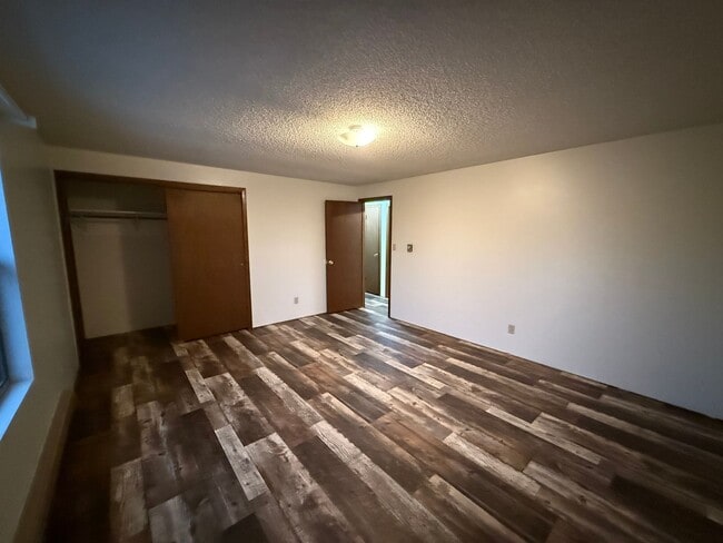 Building Photo - Two bedroom, one and bathroom townhome loc...
